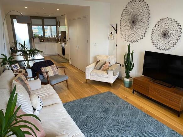 2 bed flat to rent Caithness Walk, Croydon CR0