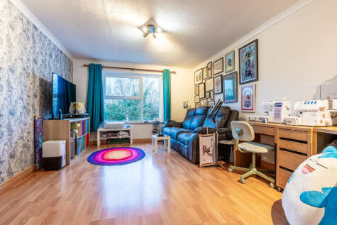 Oak Court, Pinkhams Twist, Whitchurch, Bristol