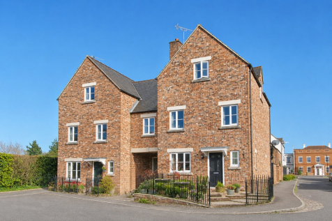 Prowse Close, Thornbury, BS35