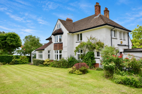 The Mead, Ashtead, KT21
