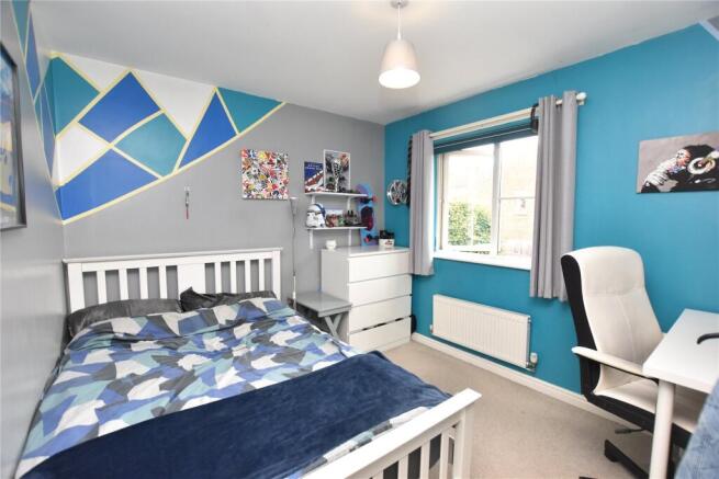 5 bed Detached for sale Image 8