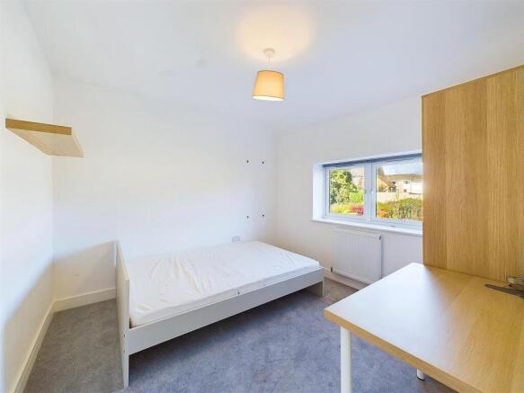 10 - 6 Bed HMO Filton.jpg