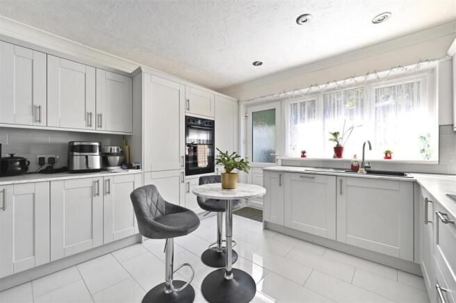 10-Sussex-Close-tn39-4jq (3).jpg