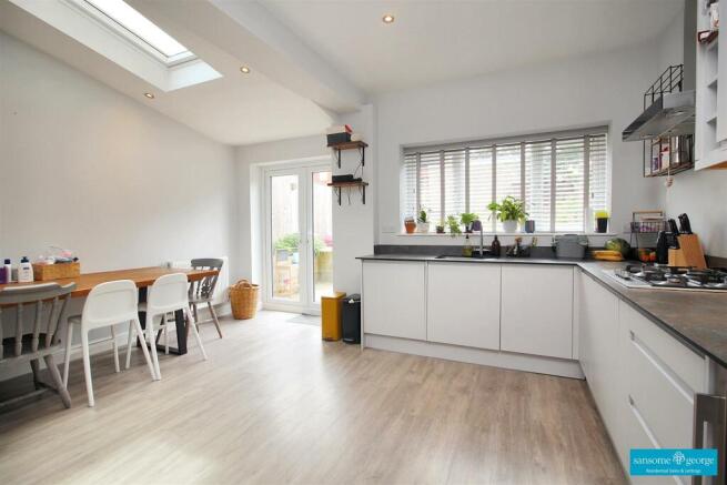 Kitchen/Dining Room