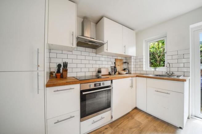 Bradshaws Close, London, SE25 photo 2