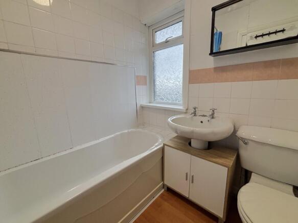 2 bed Terraced for sale Image 8