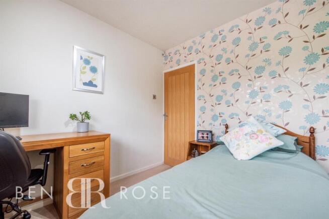 Bedroom Fivbe