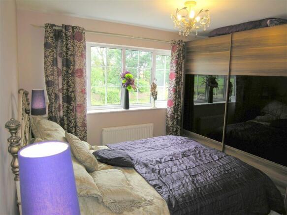 MASTER BEDROOM*
