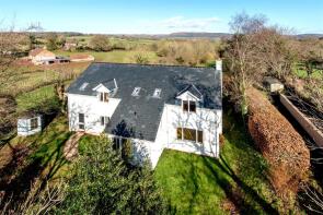 Russels, Lydeard Down Hill, Lydeard St Lawrence, Taunton TA4 3SE