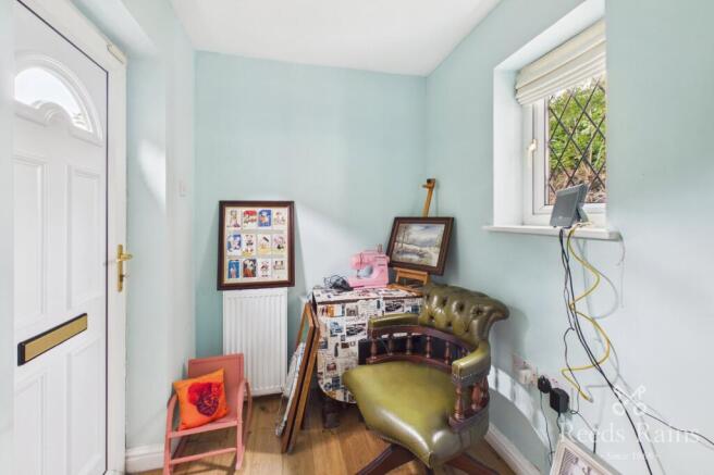 2 bed Semi-Detached for sale Image 6