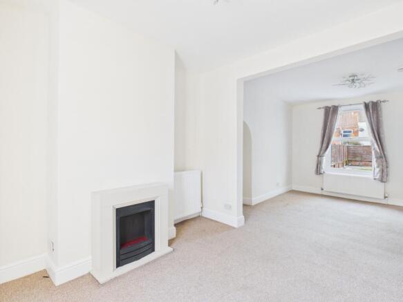 CAM04922G0-PR0118-STILL009