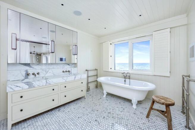 Master Ensuite