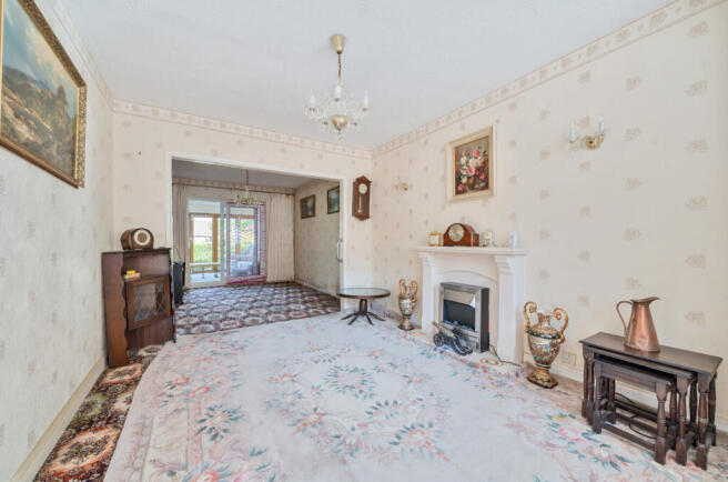 1334448-19-689b19...