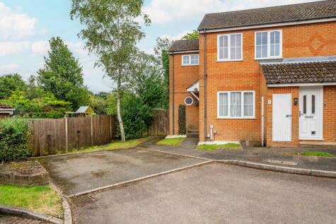 Woodlea, Hammers Gate, St. Albans, Hertfordshire, AL2