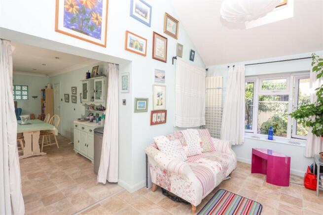 2 bed Detached Bungalow for sale Image 12