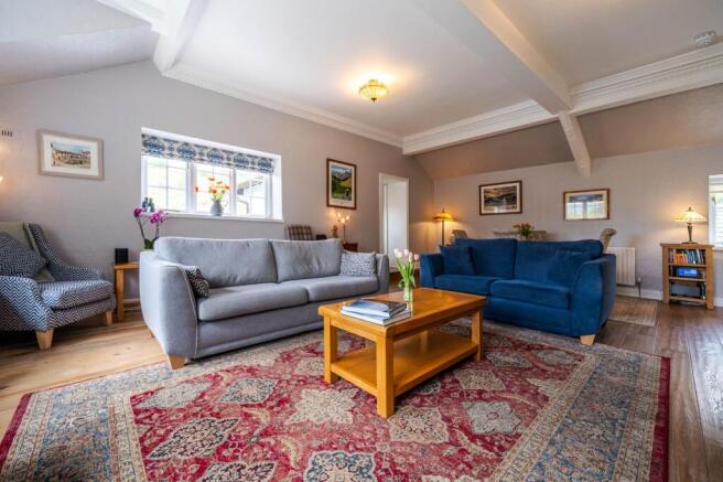 Spacious Living/Dining Room