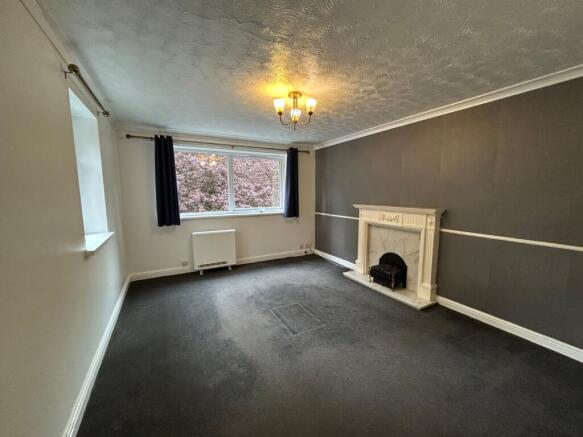 2 bed Flat to rent Image 4