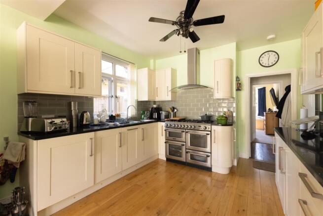 Kitchen diner