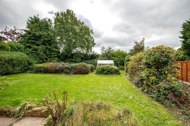 14 Thirlmere Close-15.jpg