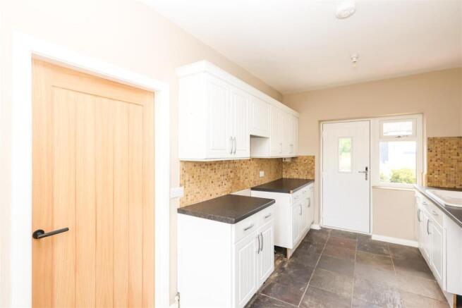 2 bed Detached Bungalow for sale Image 12