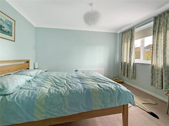 4 bed Semi-Detached for sale Image 8