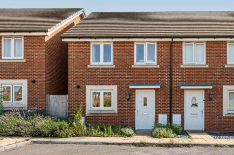 33 Hawker Avenue, Longhedge, Salisbury