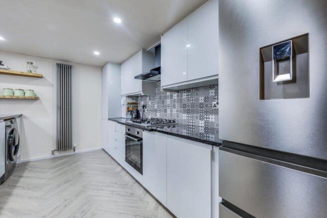 4 bed Terraced for sale Image 5