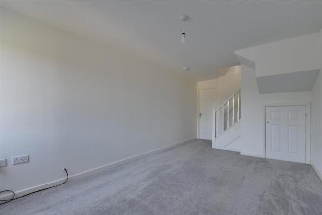 3 bed Semi-Detached for sale Image 3
