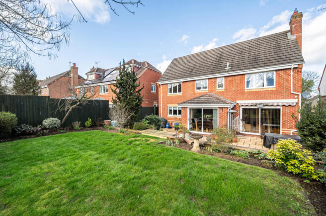 1425122-34-69b182...