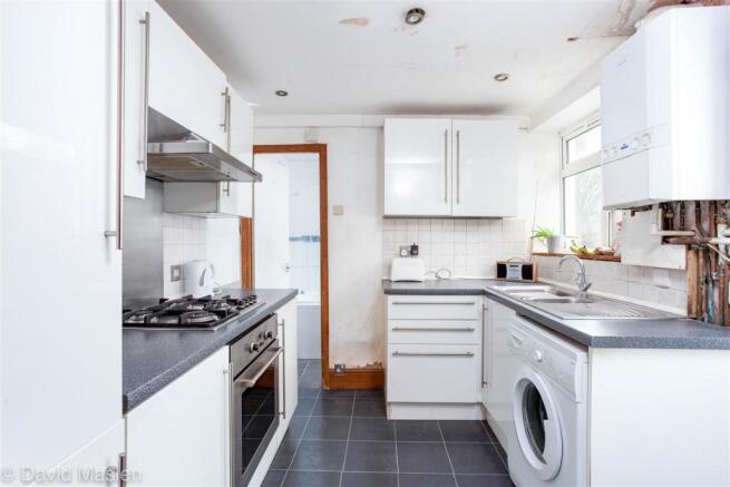 kitchen1a.jpg
