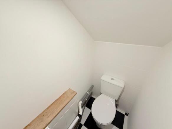 3 bed House to rent Image 10