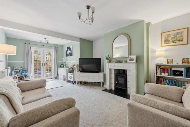 Sitting Room towards garden.jpg