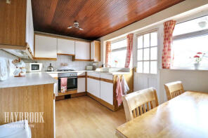 43, Pembroke Crescent, Sheffield S35 3PB