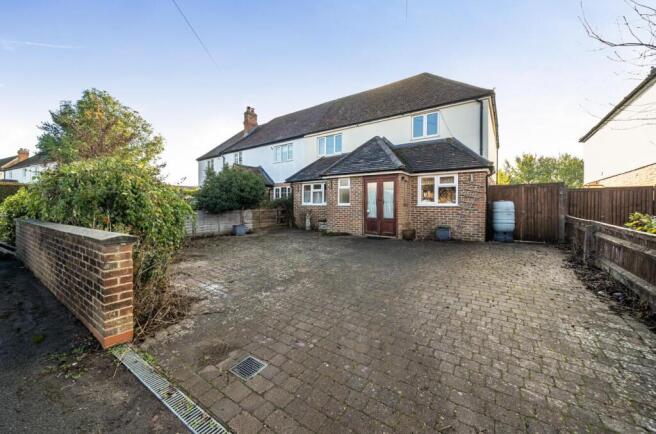 3-bed house on Oakley, Buckinghamshire, £460,000