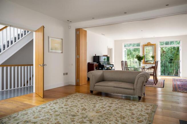 14 - Mitford Lodge - GL50 2T - Web.jpg