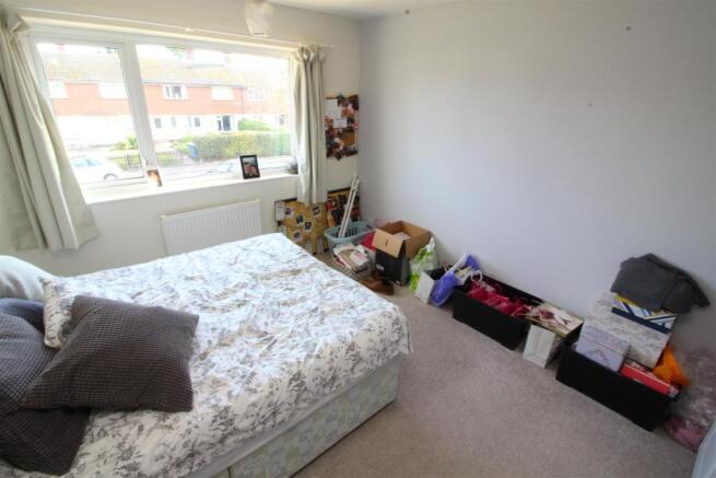 19 Bed 3.JPG