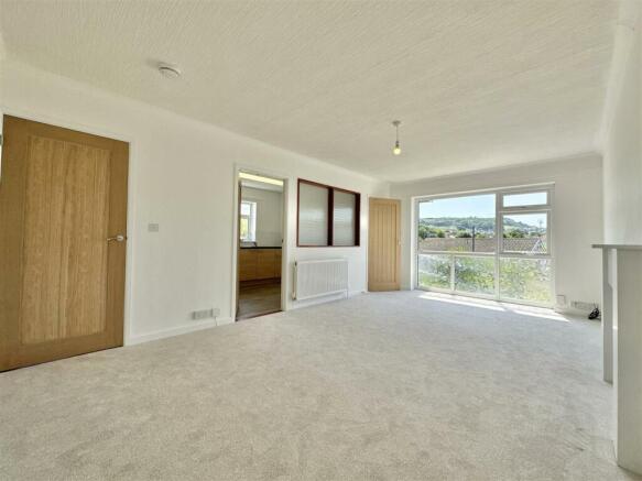 Living Room..jpg