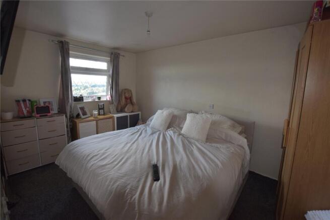 2 bed Apartment for sale Image 4