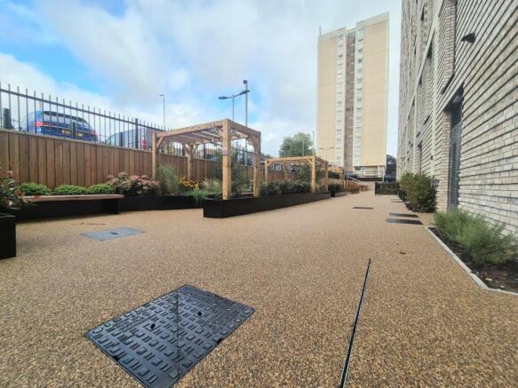 1 bed Apartment to rent Image 10