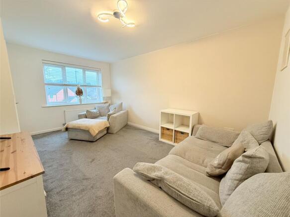 2 bed Semi-Detached for sale Image 5
