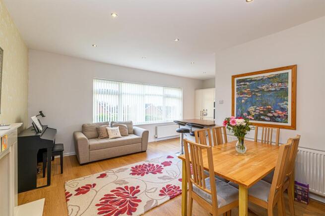 Dining/Family Room