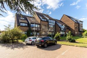 Flat 4, Beechwood House, Wyllyotts Place, Potters Bar EN6 2JD