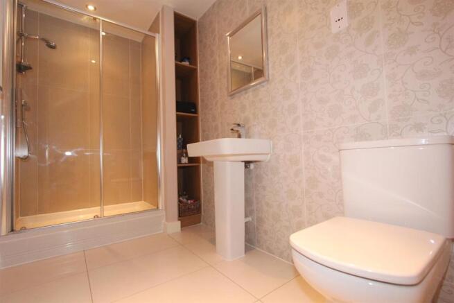 MASTER EN SUITE SHOW