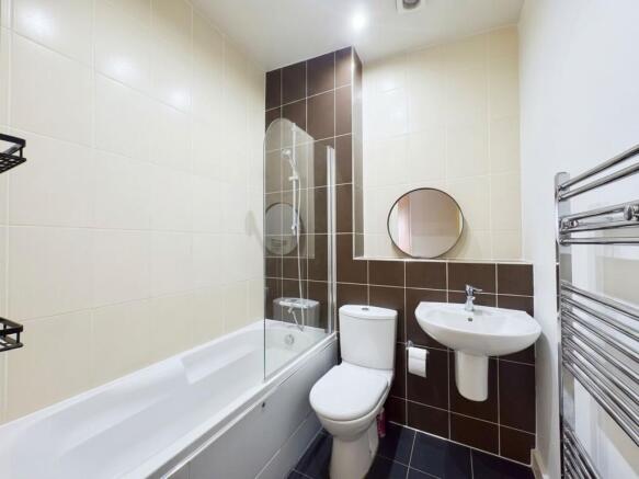 2 bed Apartment for sale Image 12