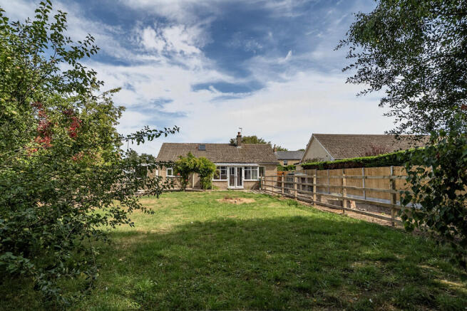 3 bed Detached Bungalow for sale Image 11