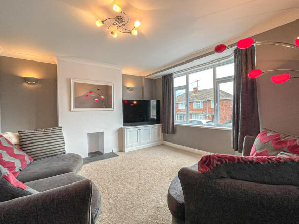 14 Marshall Close - Lounge