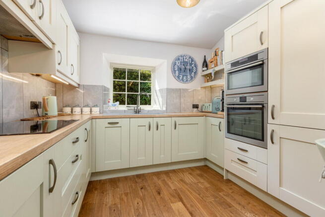 2 bed Detached for sale Image 5
