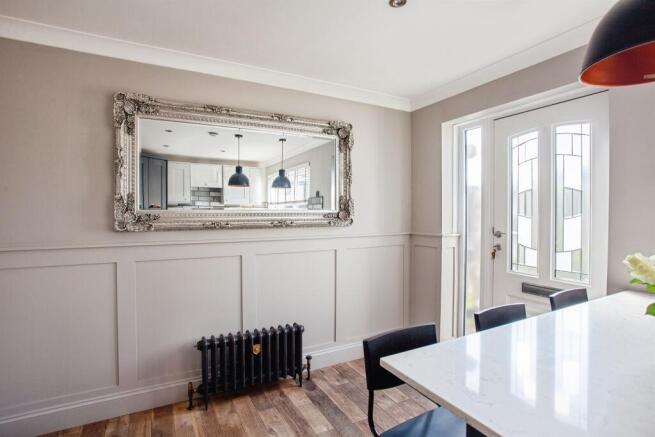 3 bed Semi-Detached for sale Image 7