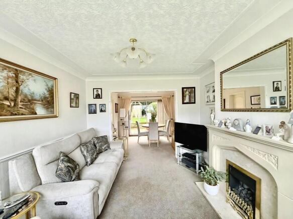 Fairholme Drive, Mansfield, Nottinghamshire photo 4