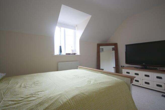 Sargent Way, Broadbridge Heath photo 5